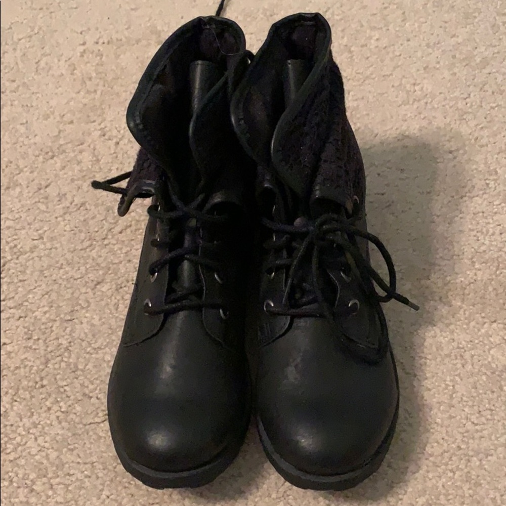 NWOT Combat Boots (Black)